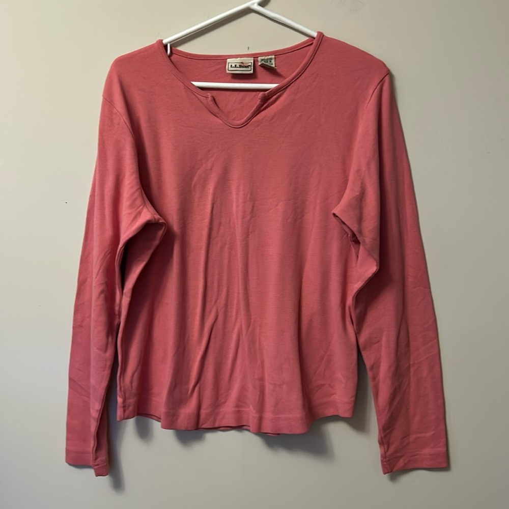 L L Bean long sleeved t-shirt dusty rose colour small V-neck 100% cotton size L